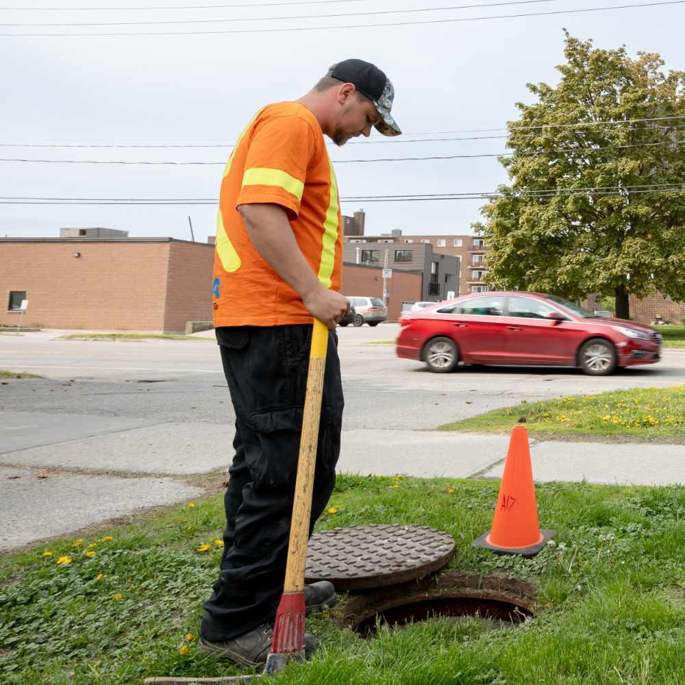Aqua Fast Flush Employee Ensuring that the blockage has been removed